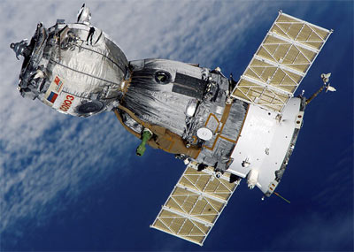Soyuz TMA 7 på väg mot ISS Soyuz TMA 7 på väg mot ISS