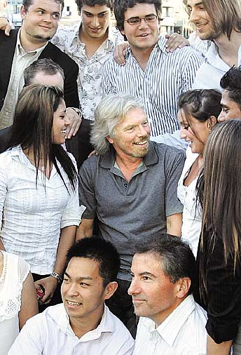 Richard Branson på besök vid Bond University i Australien